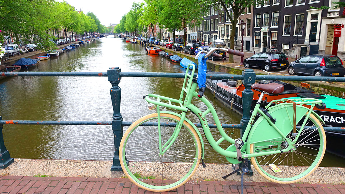 bikes and canals amsterdam photobook